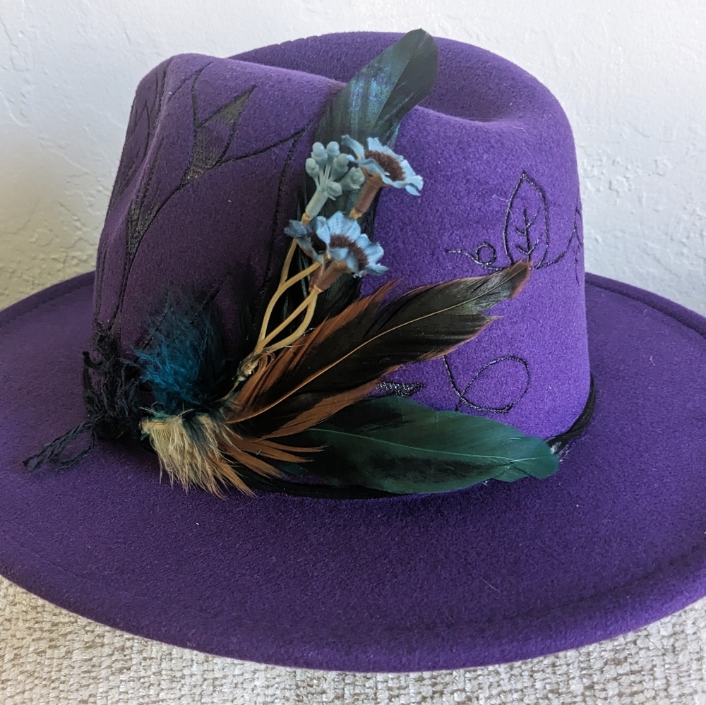 Hand burnt hat - Picture 2 of 4